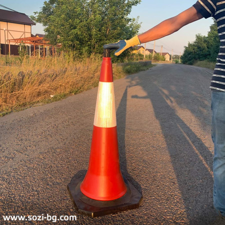 Road cone Sozi KD12+, H=1000 mm, heavy base 5,5 kg - buy at a best price Road cone Sozi KD12+, H=1000 mm, heavy base 5,5 kg - buy at a best price